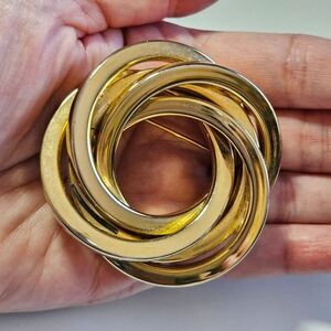 Vintage gold tone circles brooch chunky